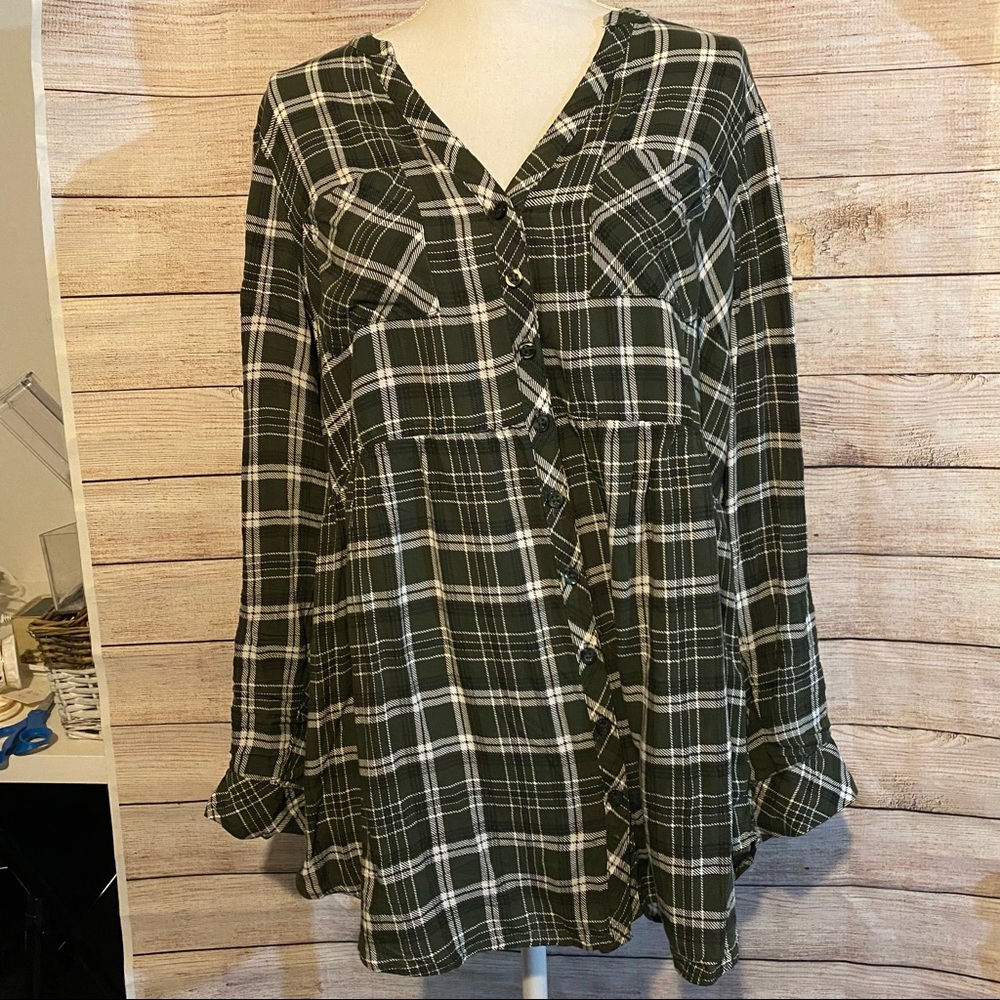 Plaid Flowy Top 🍁